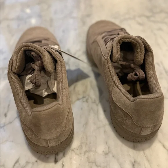 ADIDAS YEEZY Powerphase "Simple Brown" Sneakers (2020) - Picture 5 of 11
